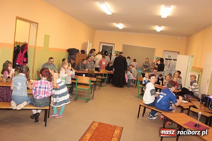 Zdjęcie w galerii na portalu naszraciborz.pl: Zaczarowana wojnowicka szkoła mody wiadomości z regionu