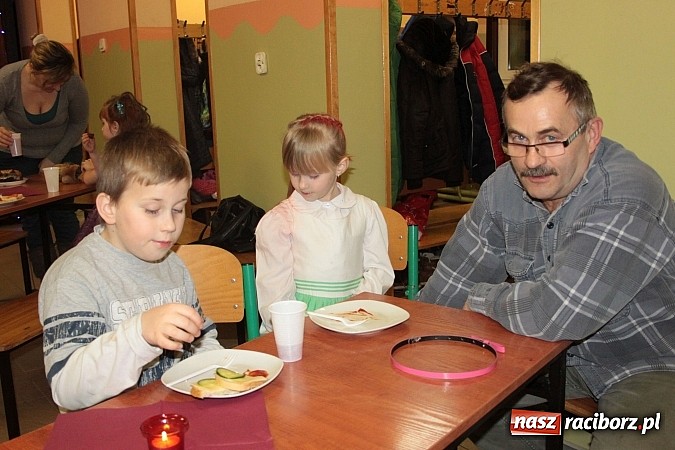 Zdjęcie w galerii na portalu naszraciborz.pl: Zaczarowana wojnowicka szkoła mody wiadomości z regionu