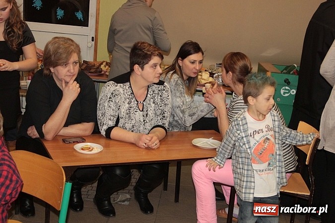 Zdjęcie w galerii na portalu naszraciborz.pl: Zaczarowana wojnowicka szkoła mody wiadomości z regionu