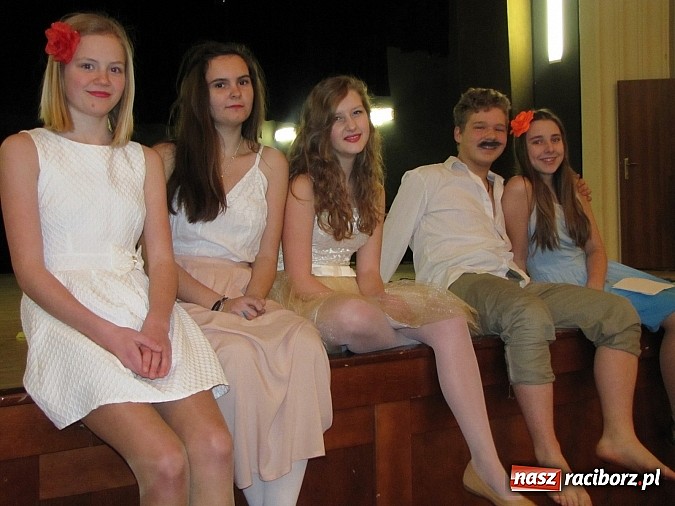 Zdjęcie w galerii na portalu naszraciborz.pl: Miłość, zazdrość, poznawanie siebie, czyli zabawa z teatrem na warsztatach zimowych w RCK wiadomości z regionu