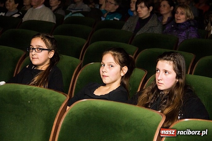 Zdjęcie w galerii na portalu naszraciborz.pl: Podsumowanie warsztatów tanecznych i wokalnych w RCK wiadomości z regionu