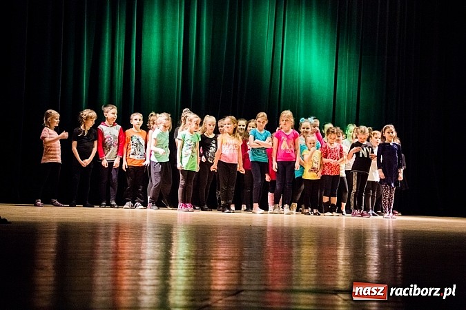 Zdjęcie w galerii na portalu naszraciborz.pl: Podsumowanie warsztatów tanecznych i wokalnych w RCK wiadomości z regionu