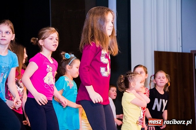 Zdjęcie w galerii na portalu naszraciborz.pl: Podsumowanie warsztatów tanecznych i wokalnych w RCK wiadomości z regionu