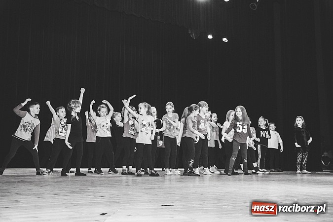 Zdjęcie w galerii na portalu naszraciborz.pl: Podsumowanie warsztatów tanecznych i wokalnych w RCK wiadomości z regionu