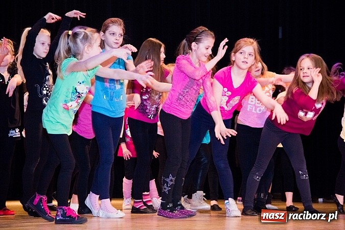 Zdjęcie w galerii na portalu naszraciborz.pl: Podsumowanie warsztatów tanecznych i wokalnych w RCK wiadomości z regionu