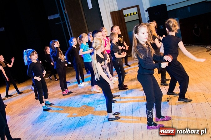 Zdjęcie w galerii na portalu naszraciborz.pl: Podsumowanie warsztatów tanecznych i wokalnych w RCK wiadomości z regionu