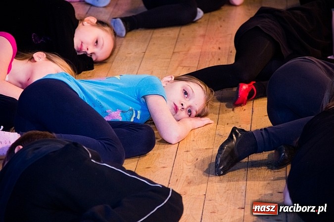 Zdjęcie w galerii na portalu naszraciborz.pl: Podsumowanie warsztatów tanecznych i wokalnych w RCK wiadomości z regionu
