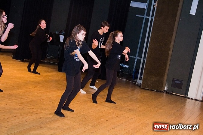 Zdjęcie w galerii na portalu naszraciborz.pl: Podsumowanie warsztatów tanecznych i wokalnych w RCK wiadomości z regionu