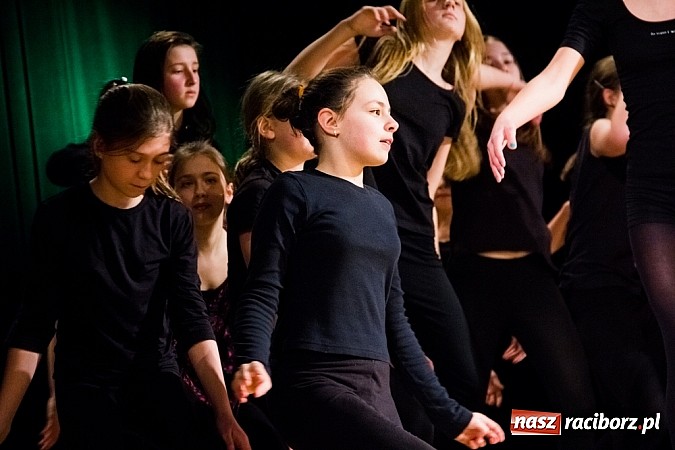 Zdjęcie w galerii na portalu naszraciborz.pl: Podsumowanie warsztatów tanecznych i wokalnych w RCK wiadomości z regionu