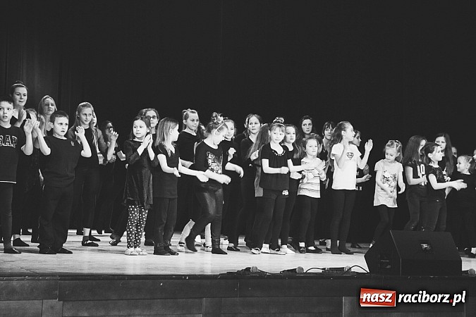 Zdjęcie w galerii na portalu naszraciborz.pl: Podsumowanie warsztatów tanecznych i wokalnych w RCK wiadomości z regionu