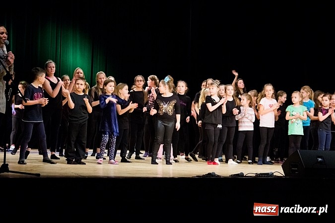 Zdjęcie w galerii na portalu naszraciborz.pl: Podsumowanie warsztatów tanecznych i wokalnych w RCK wiadomości z regionu