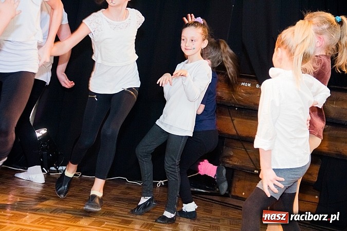 Zdjęcie w galerii na portalu naszraciborz.pl: Akademia Pana Kleksa zwieńczeniem zimowych warsztat&oacute;w w MDK wiadomości z regionu