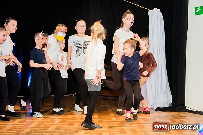 Zdjęcie w galerii na portalu naszraciborz.pl: Akademia Pana Kleksa zwieńczeniem zimowych warsztat&oacute;w w MDK wiadomości z regionu