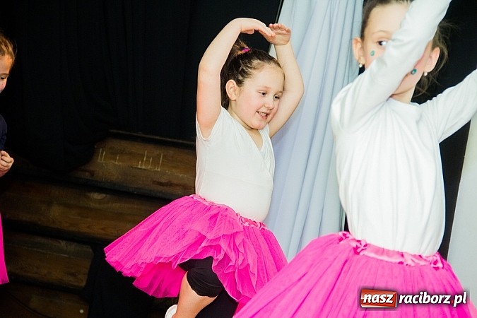 Zdjęcie w galerii na portalu naszraciborz.pl: Akademia Pana Kleksa zwieńczeniem zimowych warsztat&oacute;w w MDK wiadomości z regionu