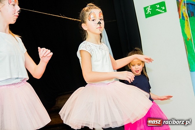 Zdjęcie w galerii na portalu naszraciborz.pl: Akademia Pana Kleksa zwieńczeniem zimowych warsztat&oacute;w w MDK wiadomości z regionu