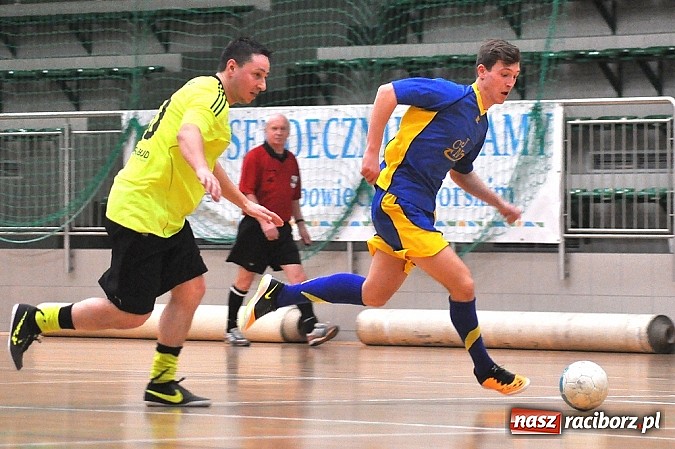 Zdjęcie w galerii na portalu naszraciborz.pl: Emocje w drugiej lidze. W karnych lepsze Szykowna Drużyna i Iras Team wiadomości z regionu