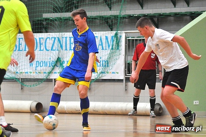 Zdjęcie w galerii na portalu naszraciborz.pl: Emocje w drugiej lidze. W karnych lepsze Szykowna Drużyna i Iras Team wiadomości z regionu
