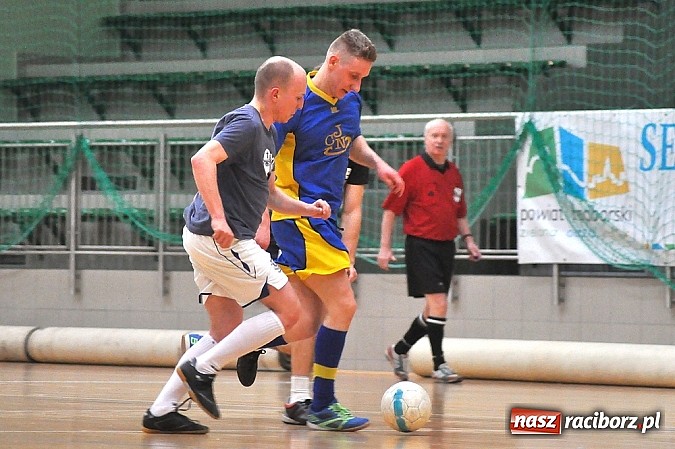 Zdjęcie w galerii na portalu naszraciborz.pl: Emocje w drugiej lidze. W karnych lepsze Szykowna Drużyna i Iras Team wiadomości z regionu