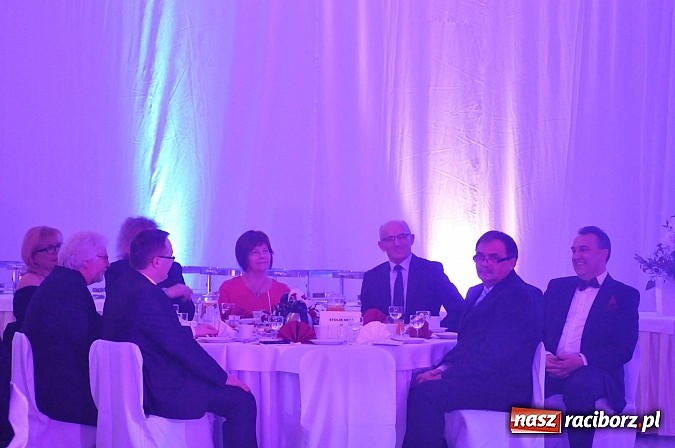 Zdjęcie w galerii na portalu naszraciborz.pl: W Pietrowicach Wielkich wręczono gospodarcze Oskary. Po raz pierwszy dla młodych firm wiadomości z regionu