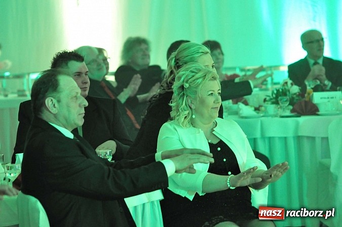 Zdjęcie w galerii na portalu naszraciborz.pl: W Pietrowicach Wielkich wręczono gospodarcze Oskary. Po raz pierwszy dla młodych firm wiadomości z regionu