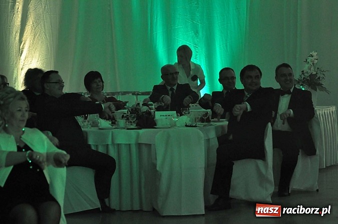 Zdjęcie w galerii na portalu naszraciborz.pl: W Pietrowicach Wielkich wręczono gospodarcze Oskary. Po raz pierwszy dla młodych firm wiadomości z regionu