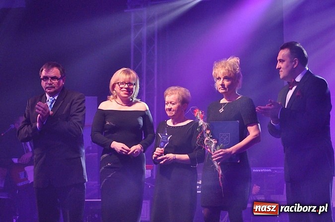 Zdjęcie w galerii na portalu naszraciborz.pl: W Pietrowicach Wielkich wręczono gospodarcze Oskary. Po raz pierwszy dla młodych firm wiadomości z regionu