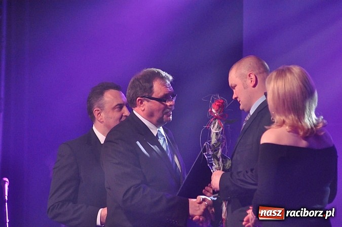 Zdjęcie w galerii na portalu naszraciborz.pl: W Pietrowicach Wielkich wręczono gospodarcze Oskary. Po raz pierwszy dla młodych firm wiadomości z regionu