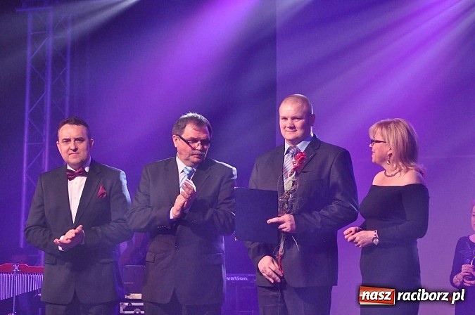 Zdjęcie w galerii na portalu naszraciborz.pl: W Pietrowicach Wielkich wręczono gospodarcze Oskary. Po raz pierwszy dla młodych firm wiadomości z regionu