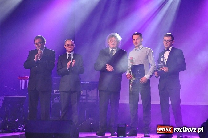 Zdjęcie w galerii na portalu naszraciborz.pl: W Pietrowicach Wielkich wręczono gospodarcze Oskary. Po raz pierwszy dla młodych firm wiadomości z regionu