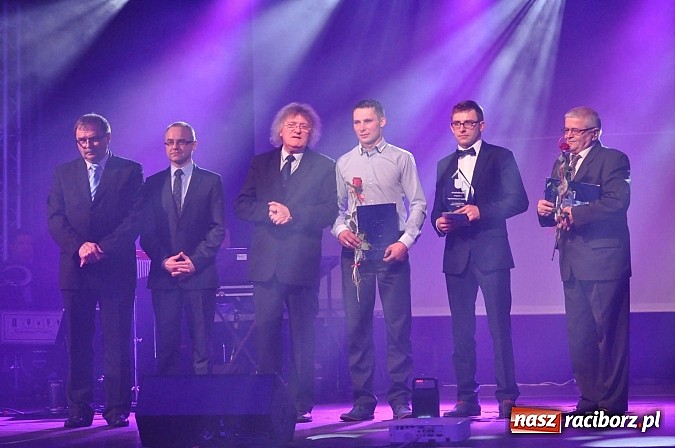 Zdjęcie w galerii na portalu naszraciborz.pl: W Pietrowicach Wielkich wręczono gospodarcze Oskary. Po raz pierwszy dla młodych firm wiadomości z regionu