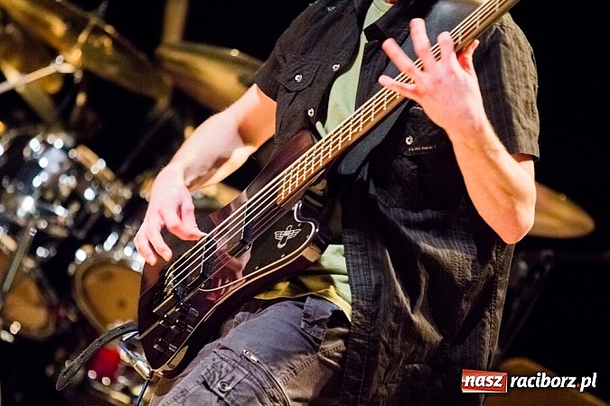Zdjęcie w galerii na portalu naszraciborz.pl: Mocne rockowe brzmienie na deskach RCK wiadomości z regionu