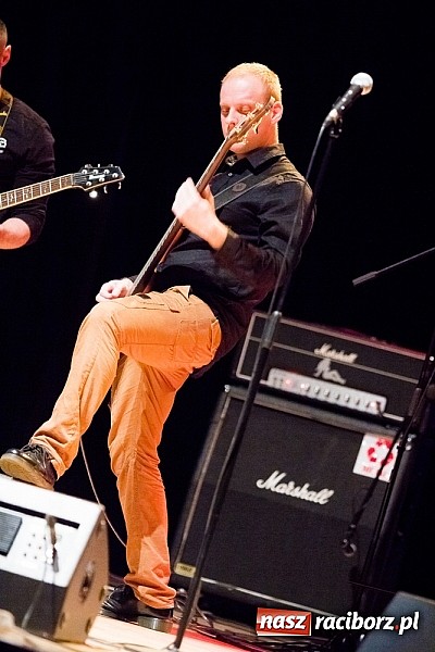 Zdjęcie w galerii na portalu naszraciborz.pl: Mocne rockowe brzmienie na deskach RCK wiadomości z regionu