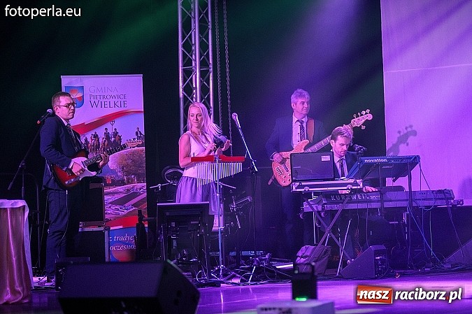 Zdjęcie w galerii na portalu naszraciborz.pl: Gala biznesu. Pietrowice Wielkie po raz dziesiąty wręczyły gospodarcze Oskary wiadomości z regionu