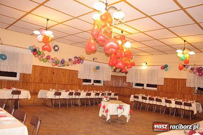 Zdjęcie w galerii na portalu naszraciborz.pl: Wojnowiczanie szaleli na balu walentynkowym wiadomości z regionu