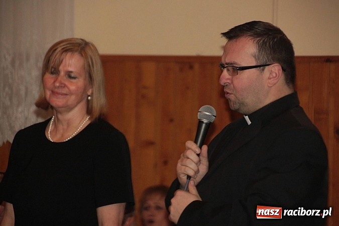 Zdjęcie w galerii na portalu naszraciborz.pl: Wojnowiczanie szaleli na balu walentynkowym wiadomości z regionu