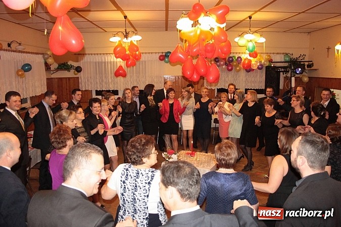 Zdjęcie w galerii na portalu naszraciborz.pl: Wojnowiczanie szaleli na balu walentynkowym wiadomości z regionu