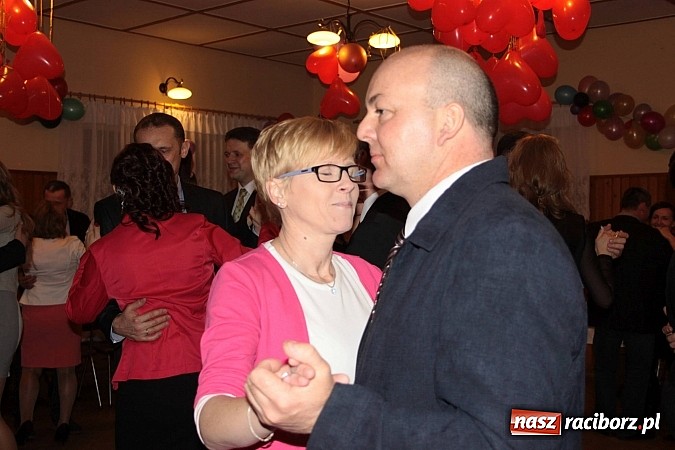 Zdjęcie w galerii na portalu naszraciborz.pl: Wojnowiczanie szaleli na balu walentynkowym wiadomości z regionu