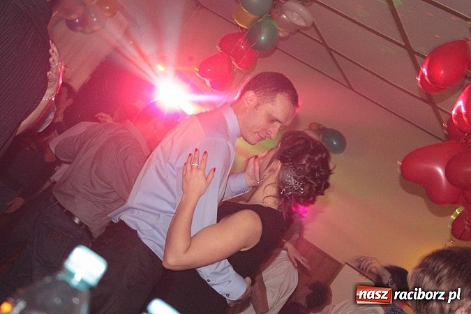 Zdjęcie w galerii na portalu naszraciborz.pl: Wojnowiczanie szaleli na balu walentynkowym wiadomości z regionu