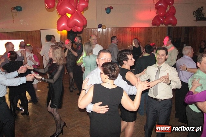 Zdjęcie w galerii na portalu naszraciborz.pl: Wojnowiczanie szaleli na balu walentynkowym wiadomości z regionu
