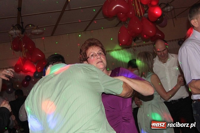 Zdjęcie w galerii na portalu naszraciborz.pl: Wojnowiczanie szaleli na balu walentynkowym wiadomości z regionu