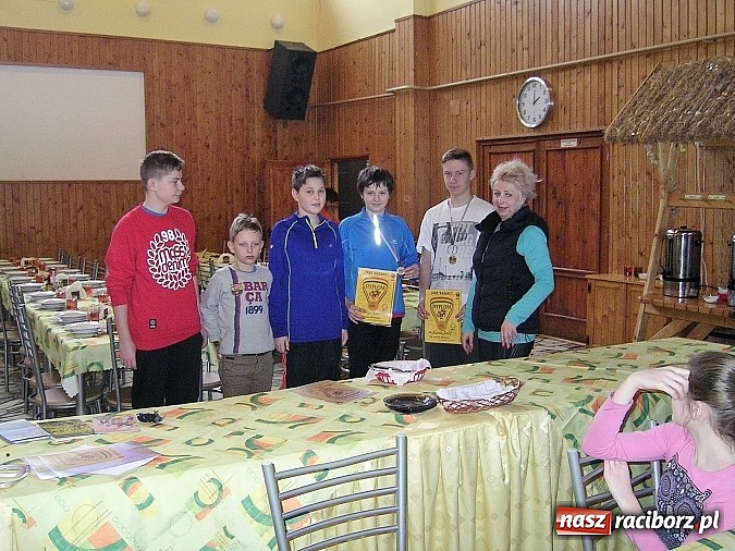 Zdjęcie w galerii na portalu naszraciborz.pl: Narciarstwo w wykonaniu tenisistów TKKF RAFAKO wiadomości z regionu