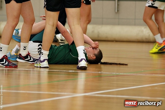 Zdjęcie w galerii na portalu naszraciborz.pl: VI Turniej Piłki Ręcznej Juniorek Młodszych o Puchar Starosty Raciborskiego wiadomości z regionu