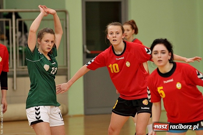 Zdjęcie w galerii na portalu naszraciborz.pl: VI Turniej Piłki Ręcznej Juniorek Młodszych o Puchar Starosty Raciborskiego wiadomości z regionu