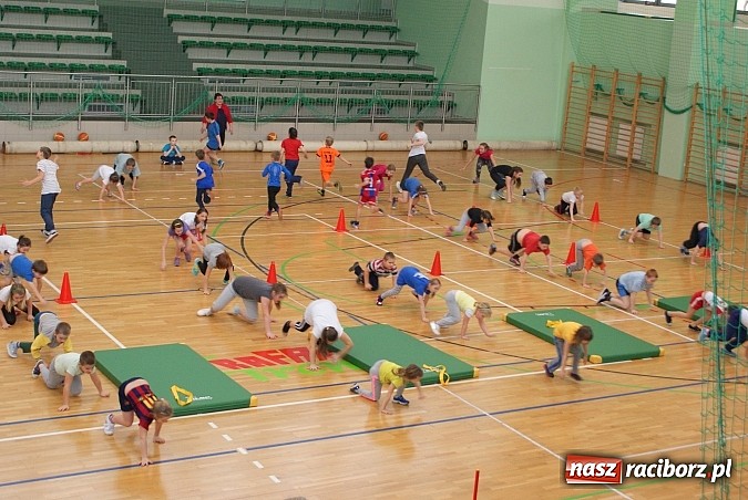 Zdjęcie w galerii na portalu naszraciborz.pl: Półmetek ferii w klubach SM Nowoczesna wiadomości z regionu