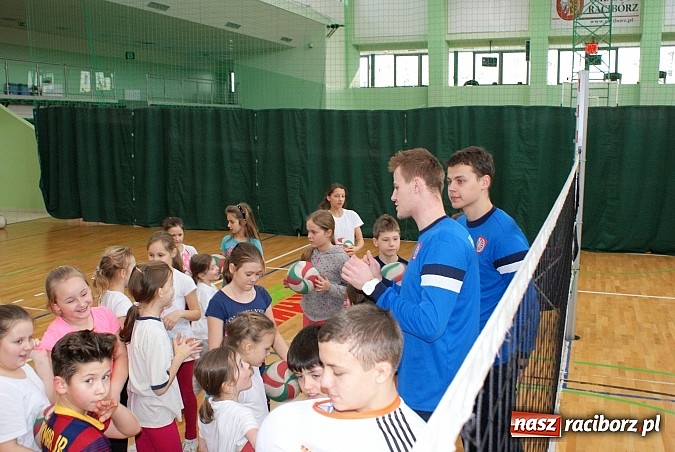 Zdjęcie w galerii na portalu naszraciborz.pl: Półmetek ferii w klubach SM Nowoczesna wiadomości z regionu