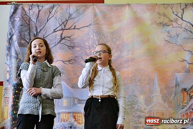 Zdjęcie w galerii na portalu naszraciborz.pl: Obcojęzyczne kolędowanie w Pietrowicach Wielkich wiadomości z regionu