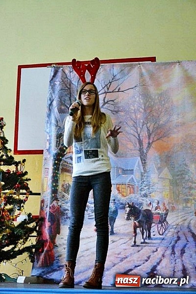 Zdjęcie w galerii na portalu naszraciborz.pl: Obcojęzyczne kolędowanie w Pietrowicach Wielkich wiadomości z regionu