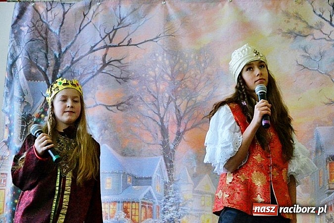 Zdjęcie w galerii na portalu naszraciborz.pl: Obcojęzyczne kolędowanie w Pietrowicach Wielkich wiadomości z regionu
