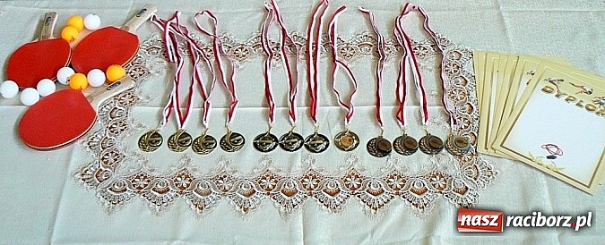 Zdjęcie w galerii na portalu naszraciborz.pl: Zacięta rywalizacja w Kobyli w ramach ferii z Gminnym Ośrodkiem Kultury wiadomości z regionu