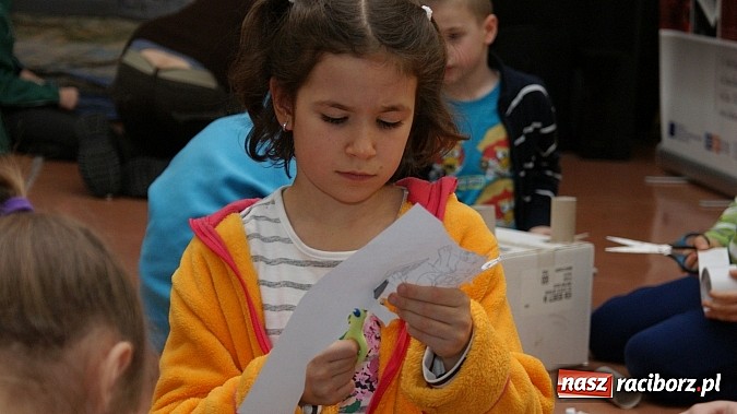 Zdjęcie w galerii na portalu naszraciborz.pl: Magicznych Ferii w Bibliotece ciąg dalszy. Dzieci nie mają czasu na nudę!  wiadomości z regionu